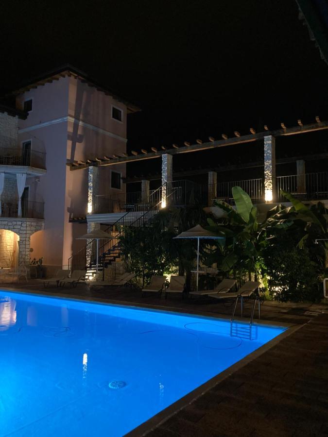 Residenza Le Due Torri Riva del Garda Exterior foto